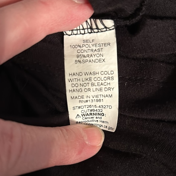 Naïf Shawl Tank Top Blouse - Picture 10 of 10